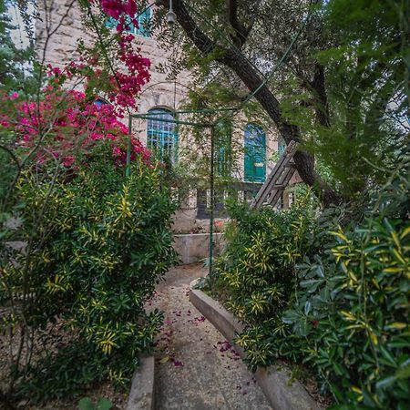 Central House With Beautiful Garden Amman Exterior foto